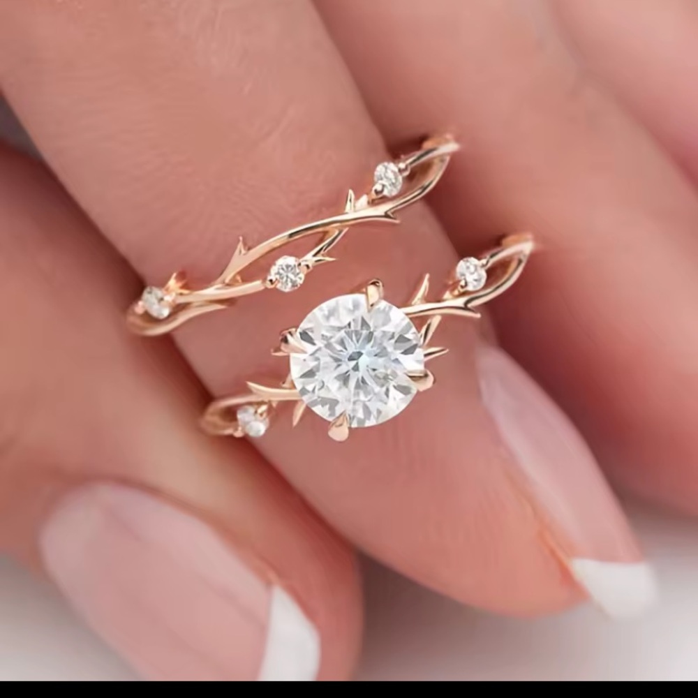 18k finish Rose gold and Moissanite Women's Ring